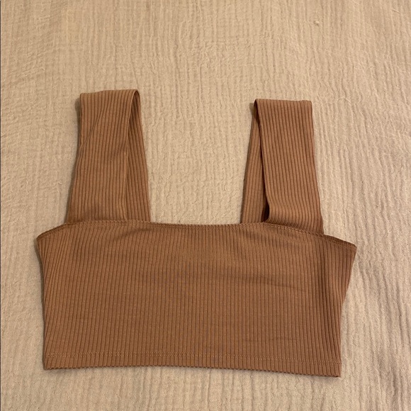 Reformation Tops - Reformation Ribbed Square-Neck Crop Tank in Warm Brown. Size XS
